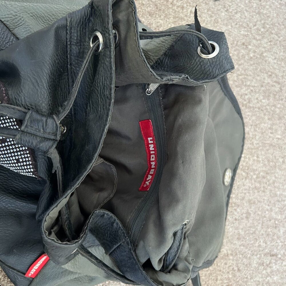 Backpack - Picture 6 of 6